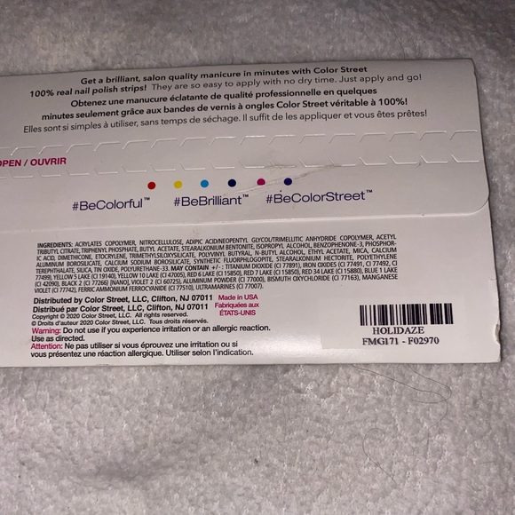 NWT Color Street Holidaze shimmering beautiful nail polish sheets instant mani! - Picture 3 of 4
